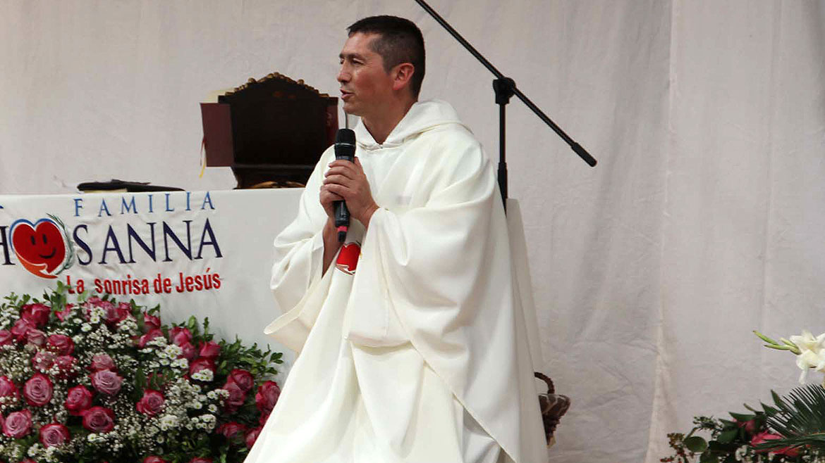 Padre John Montoya